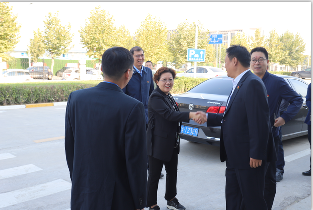 鄭州二七區(qū)委組織部常務(wù)副部長王波一行 蒞臨我公司考察指導(dǎo)黨建工作 鄭州二七區(qū)委組織部常務(wù)副部長王波一行 蒞臨我公司考察指導(dǎo)黨建工作