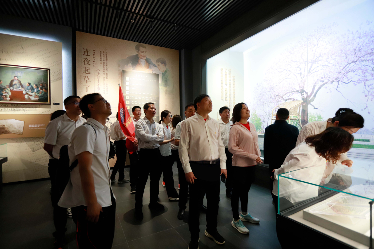 砥礪初心使命，汲取奮進(jìn)力量丨花花牛乳業(yè)集團(tuán)黨委組織開展學(xué)習(xí)“焦裕祿精神”主題黨日活動