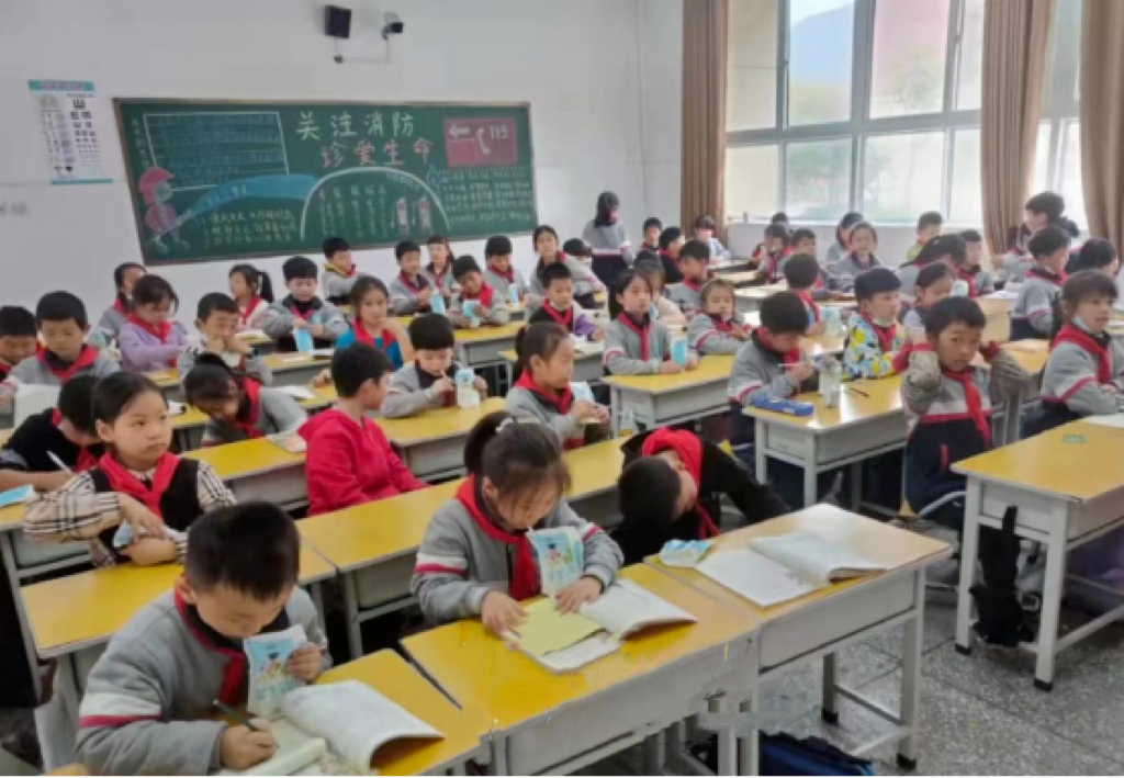 未來可期 健康護(hù)航丨花花牛乳業(yè)集團取得學(xué)生飲用奶常、低溫發(fā)酵乳生產(chǎn)資質(zhì)