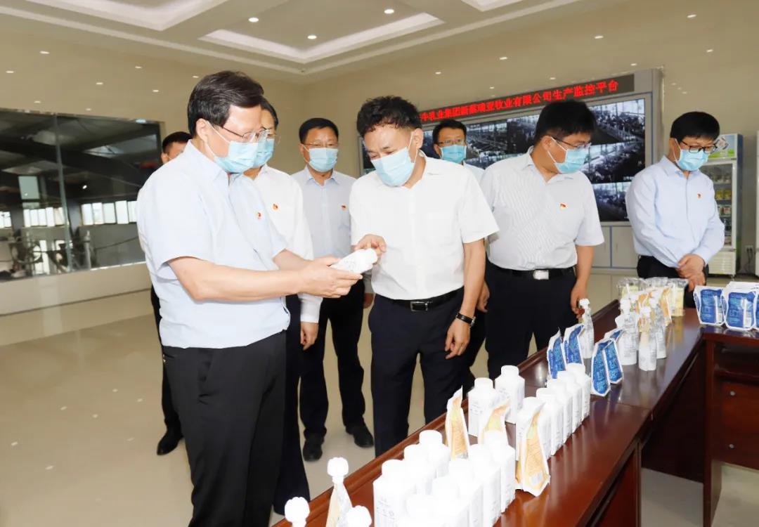 快訊 | 河南省委常委、省紀委書記、省監(jiān)委主任任正曉蒞臨花花牛乳業(yè)集團新蔡瑞亞牧場調(diào)研