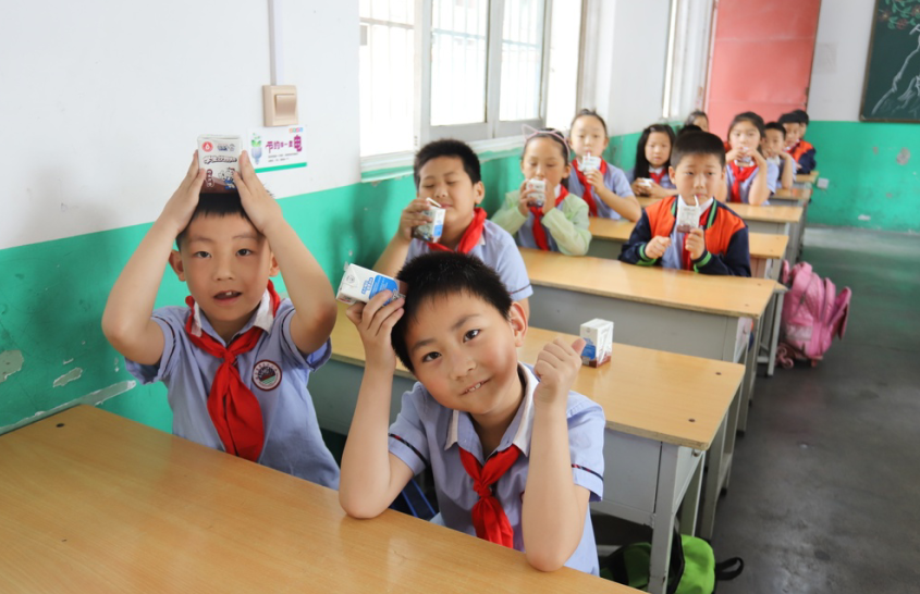 花花牛|六一關(guān)愛兒童，讓愛灑滿人間