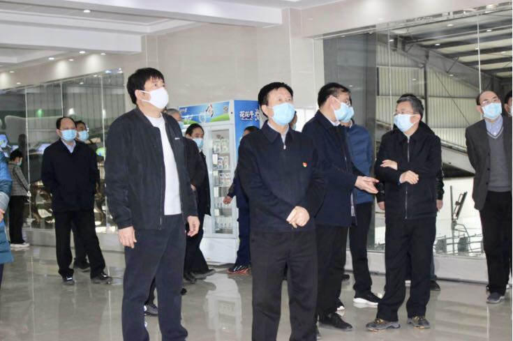 平頂山市委書記周斌一行蒞臨花花牛乳業(yè)集團 魯山瑞亞牧業(yè)有限公司調研疫情防控和復工復產(chǎn)情況 平頂山市委書記周斌一行蒞臨花花牛乳業(yè)集團 魯山瑞亞牧業(yè)有限公司調研疫情防控和復工復產(chǎn)情況